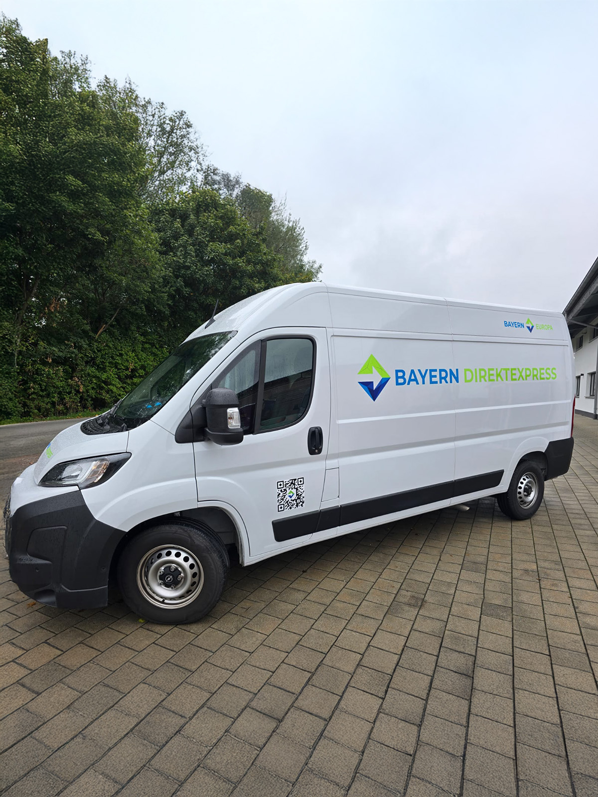 Molvano BIld Foliert